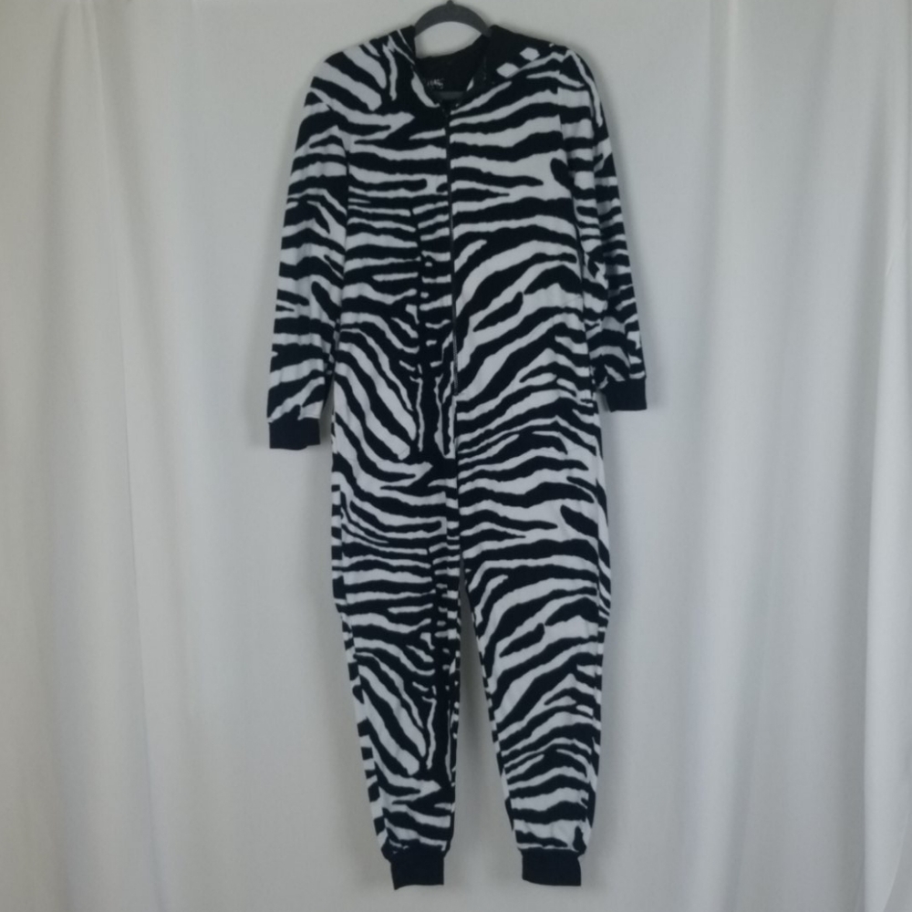 Nick & Nora women s zebra animal print pajama one‎ piece zip up  whimsical